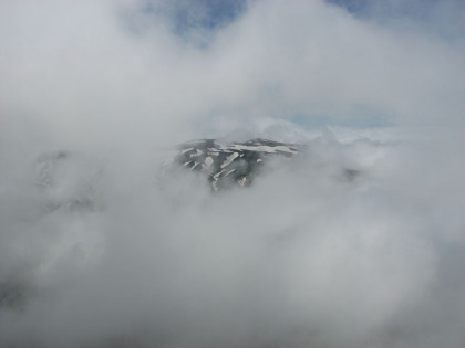 旭岳の方角。この日は雲が多く旭岳とトムラウシ山は最後まで見ることが出来ませんでした。