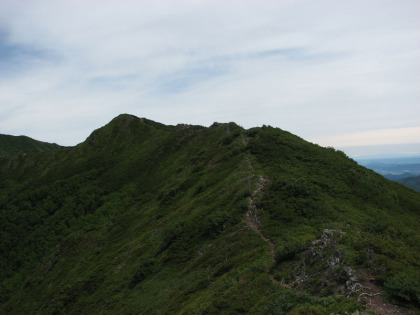 武利岳へ続く稜線
