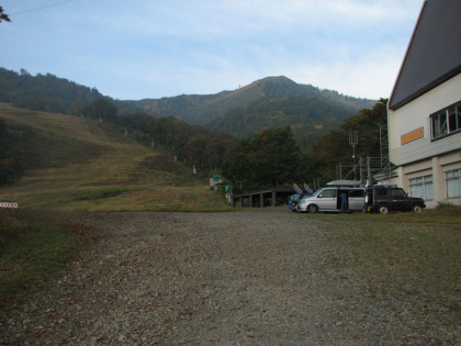 和田小屋の利用者はここまで車で上ることが出来ます。