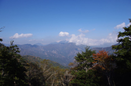 午後は晴れ渡り、奥日光の山波を見ることが出来ました。