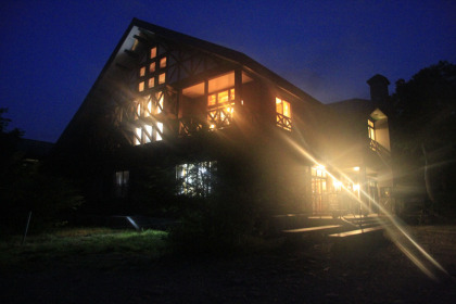 山ノ鼻に１９：００につきました。残照もなくなりました。