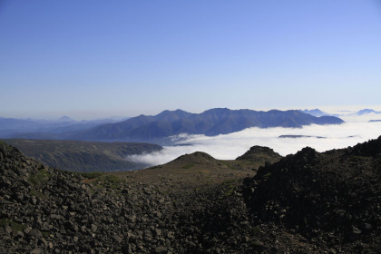 山頂から見た石狩連峰。