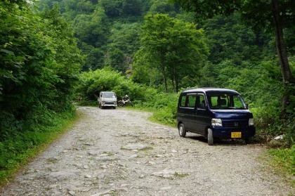 車道の行止箇所。白馬尻までここからわずかです。