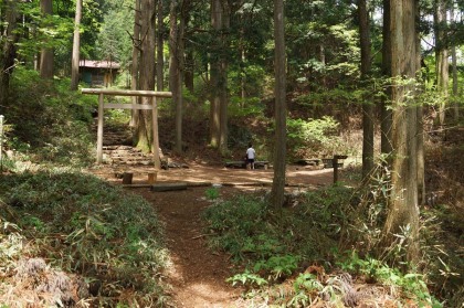 大岳神社の境内。