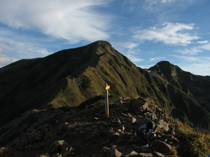 布引山から見た鹿島槍ヶ岳。