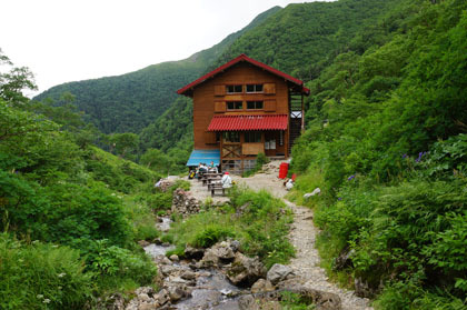 百間洞山の家。