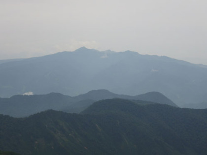 朝日岳から見た上州武尊岳。