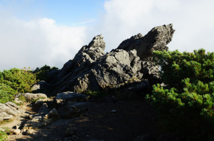 トンビ岩。