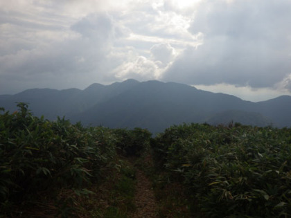 赤兎山からは荒島山が一望できる。